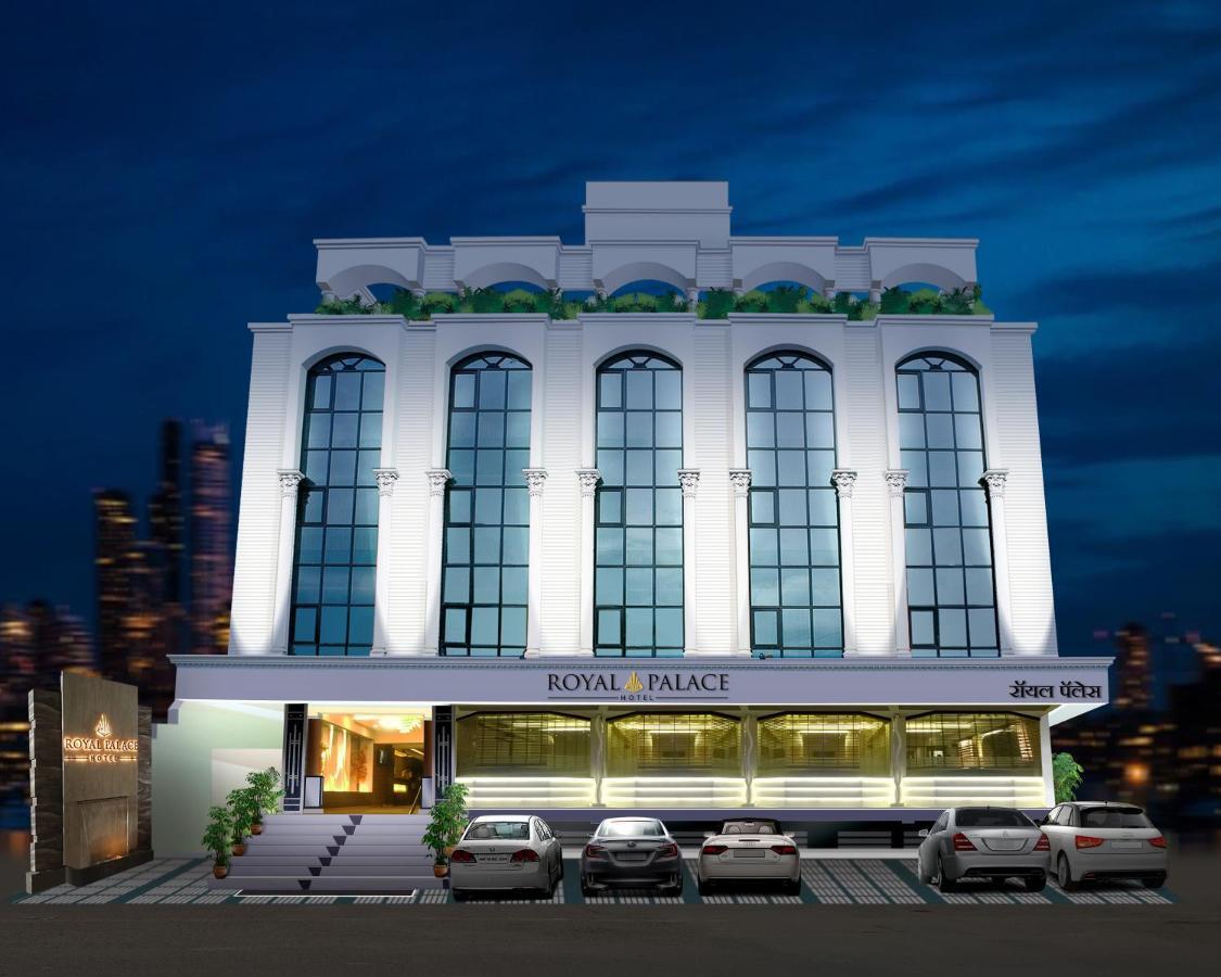 Hotel Royal Palace Jalgaon Exterior foto